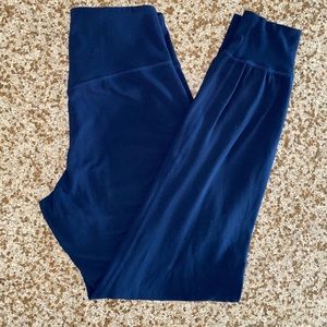 Lululemon Align Jogger 28” True Navy Size 4 💙